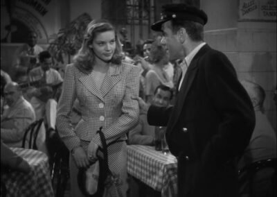 A Mão Que Toca o Braço